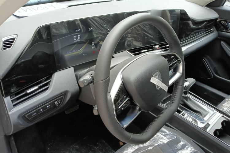 Used Bestune B70 2025 Dragon Edition 1.5T Quality Enjoyment Model Interior 4