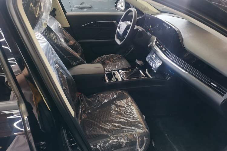 Used Bestune B70 2025 Dragon Edition 1.5T Quality Enjoyment Model Interior 7