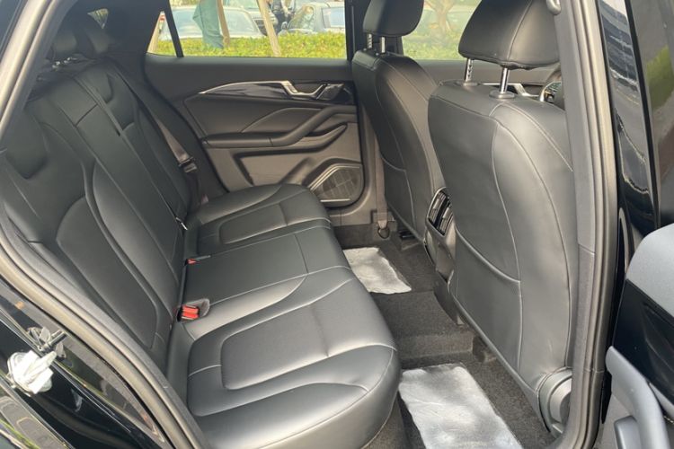 Used Bestune B70 2025 Dragon Edition 1.5T Black Knight Interior 9