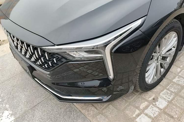 Used Bestune B70 2025 Dragon Edition 1.5T Quality Enjoyment Model Left Front Headlight