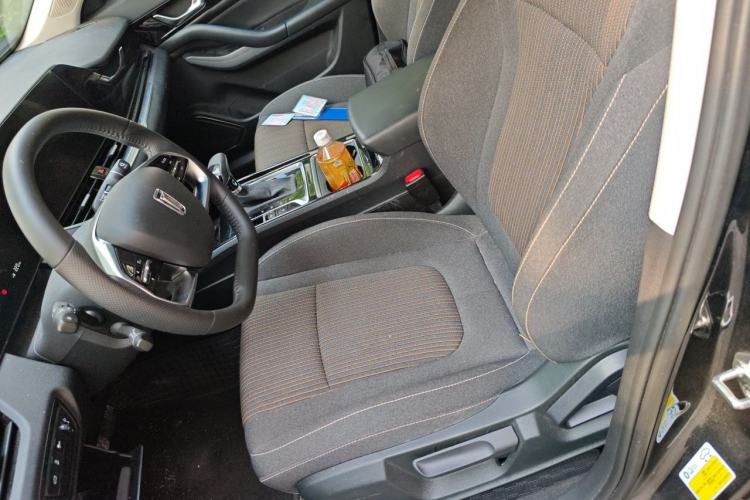 Used Bestune B70 2025 Dragon Edition 1.5T Quality Enjoyment Model Left Front Seat