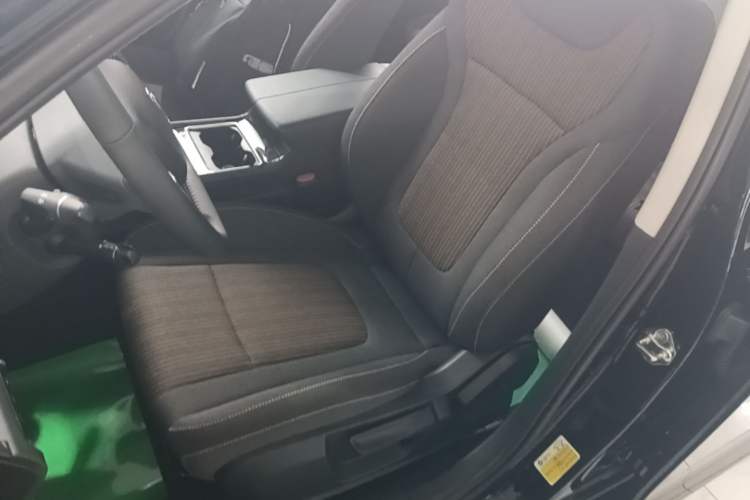 Used Bestune B70 2025 Dragon Edition 1.5T Quality Enjoyment Model Left Front Seat