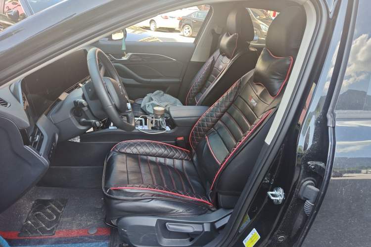 Used Bestune B70 2025 Dragon Edition 1.5T Quality Enjoyment Model Left Front Seat