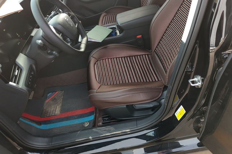 Used Bestune B70 2025 Dragon Edition 1.5T Quality Enjoyment Model Left Front Seat