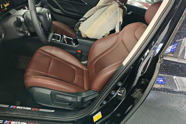Used Bestune B70 2025 Dragon Edition 1.5T Quality Enjoyment Model Left Front Seat