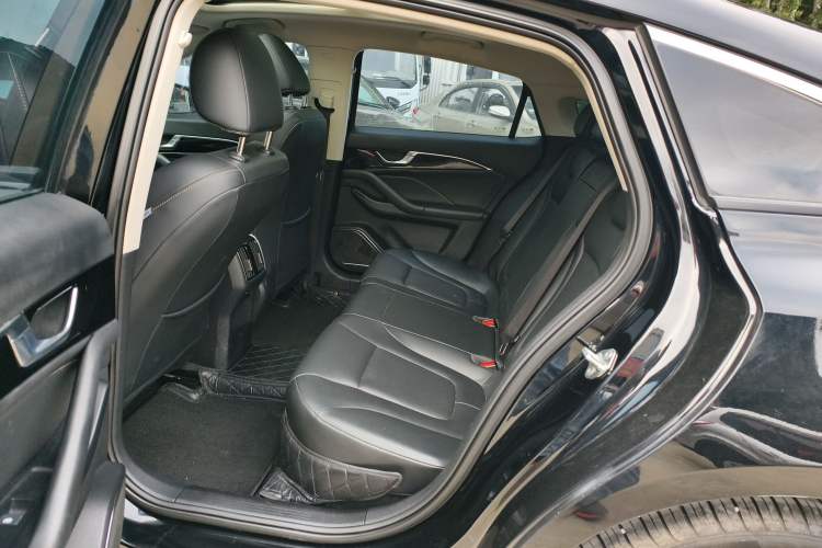 Used Bestune B70 2025 Dragon Edition 1.5T Enjoyment Model Left Rear Seat