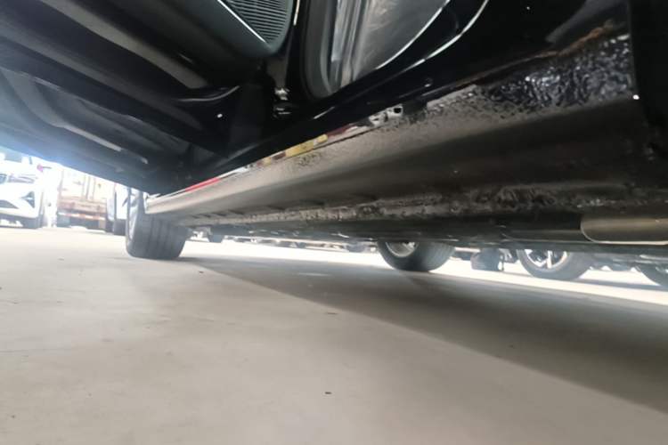 Used Bestune B70 2025 Dragon Edition 1.5T Quality Enjoyment Model Left Side Sill