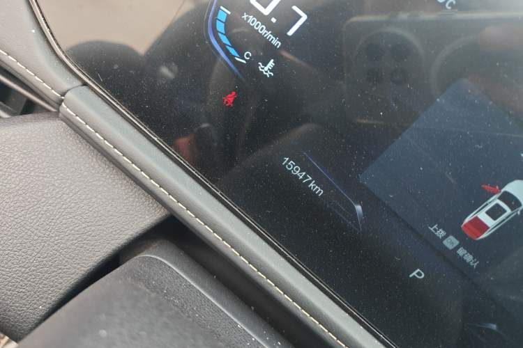 Used Bestune B70 2025 Dragon Edition 1.5T Enjoyment Model Odometer Close Up