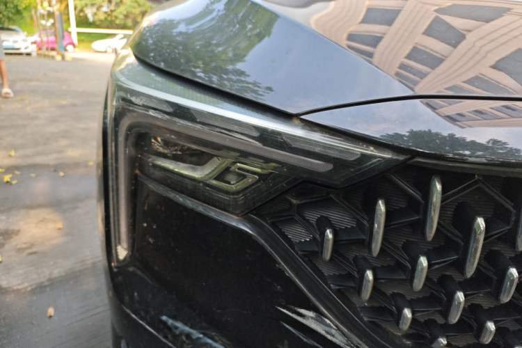 Used Bestune B70 2025 Dragon Edition 1.5T Quality Enjoyment Model Right Front Headlight