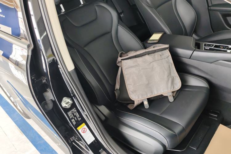 Used Bestune B70 2025 Dragon Edition 1.5T Enjoyment Model Right Front Seat