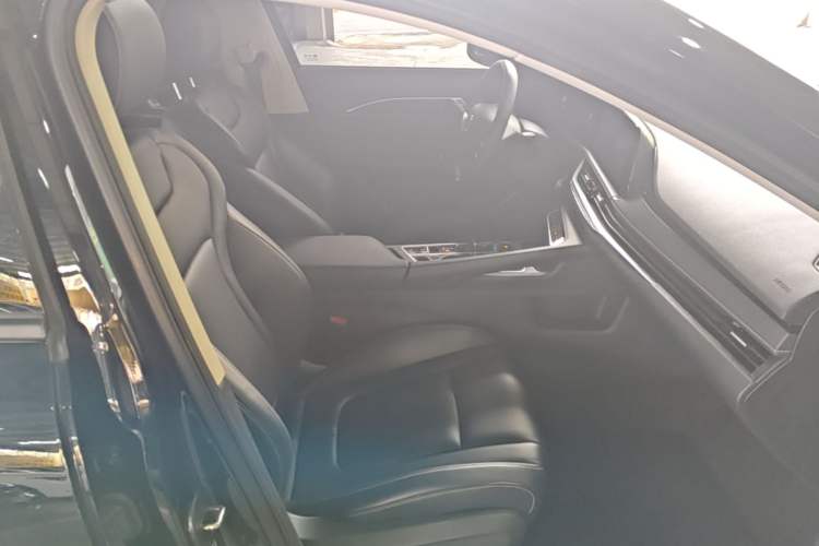 Used Bestune B70 2025 Dragon Edition 1.5T Enjoyment Model Right Front Seat