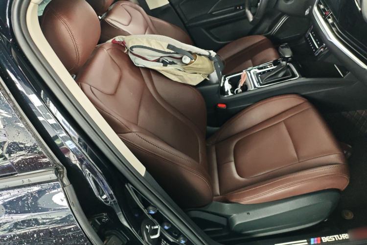 Used Bestune B70 2025 Dragon Edition 1.5T Quality Enjoyment Model Right Front Seat