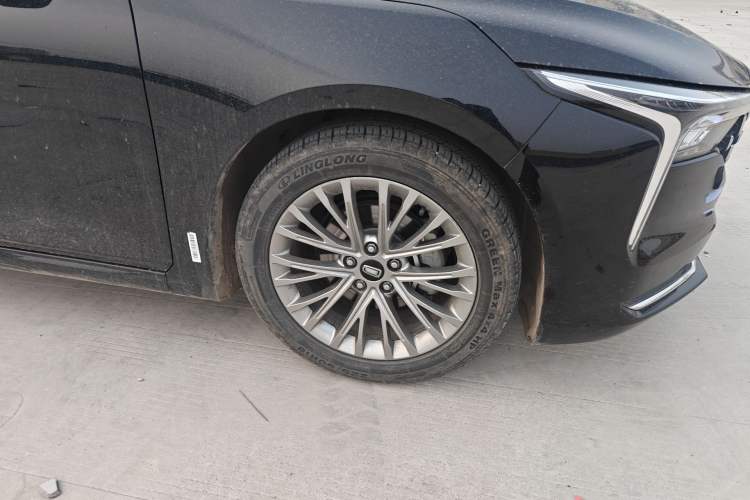 Used Bestune B70 2025 Dragon Edition 1.5T Enjoyment Model Right Front Wheel Hub