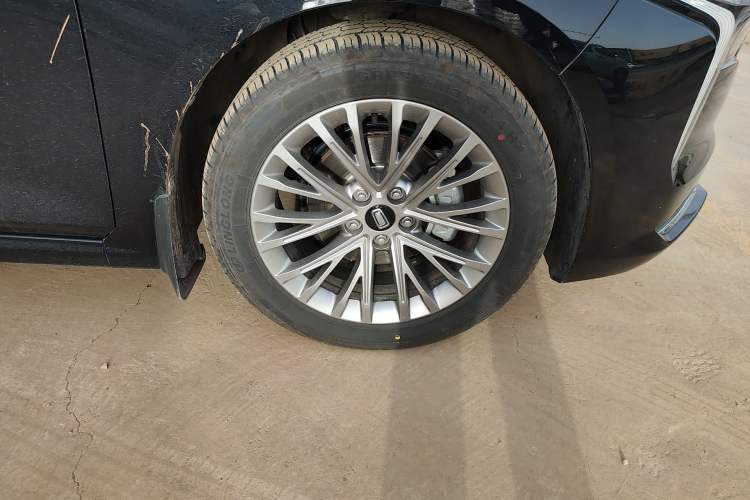 Used Bestune B70 2025 Dragon Edition 1.5T Quality Enjoyment Model Right Front Wheel Hub