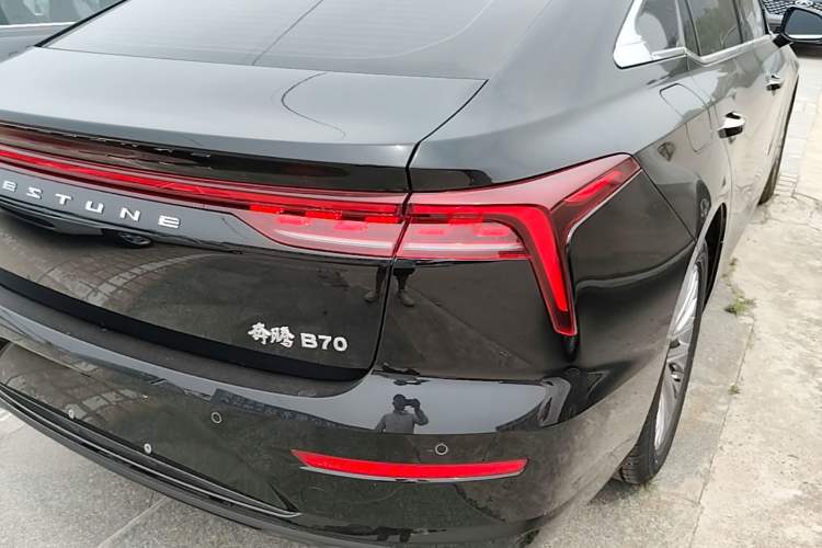 Used Bestune B70 2025 Dragon Edition 1.5T Quality Enjoyment Model Right Rear Taillight