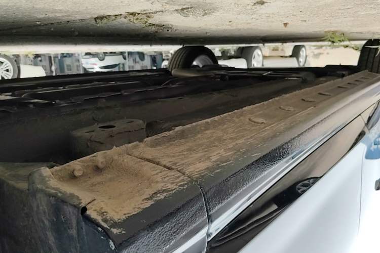 Used Bestune B70 2025 Dragon Edition 1.5T Quality Enjoyment Model Right Side Sill