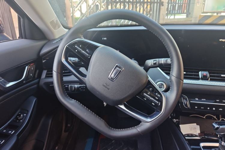 Used Bestune B70 2025 Dragon Edition 1.5T Quality Enjoyment Model Steering Wheel