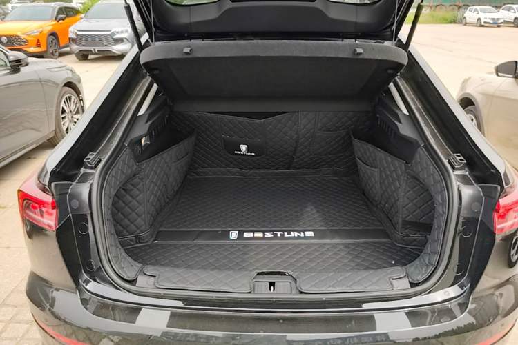 Used Bestune B70 2025 Dragon Edition 1.5T Quality Enjoyment Model Trunk