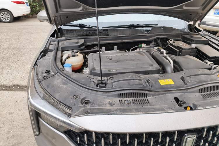 Used Bestune B70 2025 Dragon Edition 1.5T Comfort Model Engine Bay Right