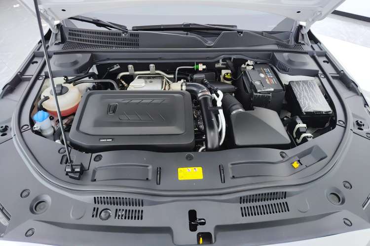 Used Bestune B70 2025 Dragon Edition 1.5T Enjoyment Model Engine Bay