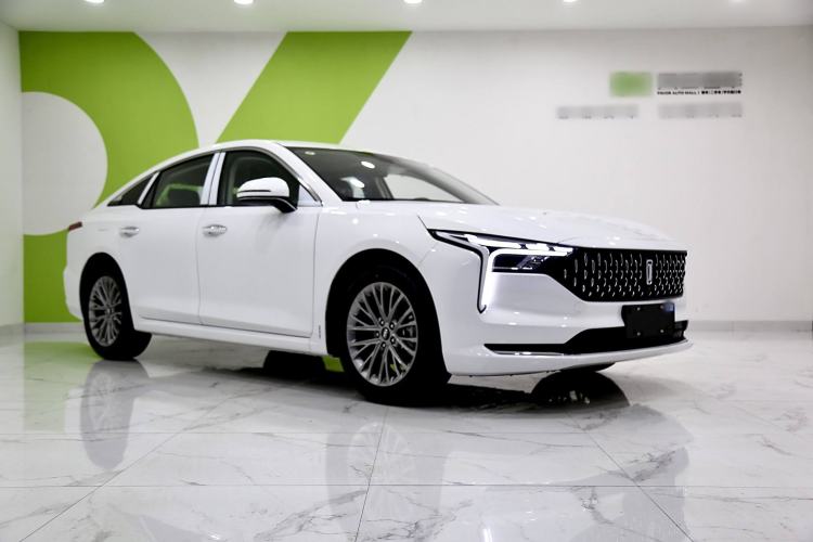Used Bestune B70 2025 Dragon Edition 1.5T Enjoy Customization Model Exterior 1