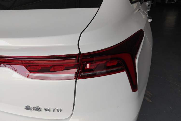 Used Bestune B70 2025 Dragon Edition 1.5T Enjoyment Model Exterior 3