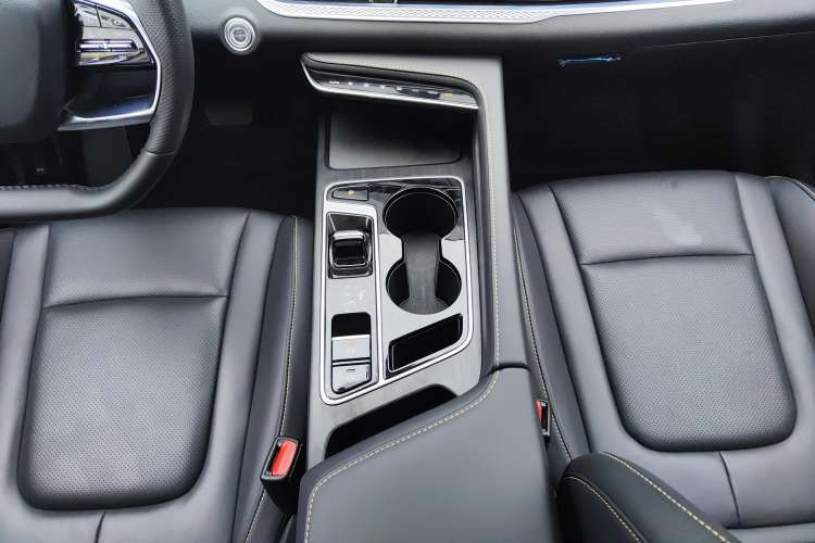 Used Bestune B70 2025 Dragon Edition 1.5T Enjoyment Model Gear Lever
