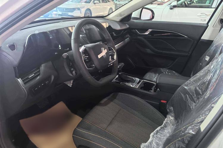 Used Bestune B70 2025 Dragon Edition 1.5T Enjoy Customization Model Interior 5