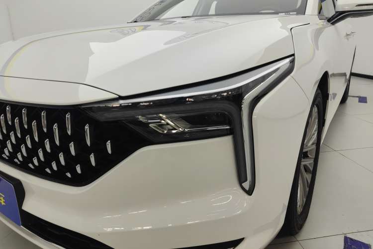 Used Bestune B70 2025 Dragon Edition 1.5T Enjoyment Model Left Front Headlight