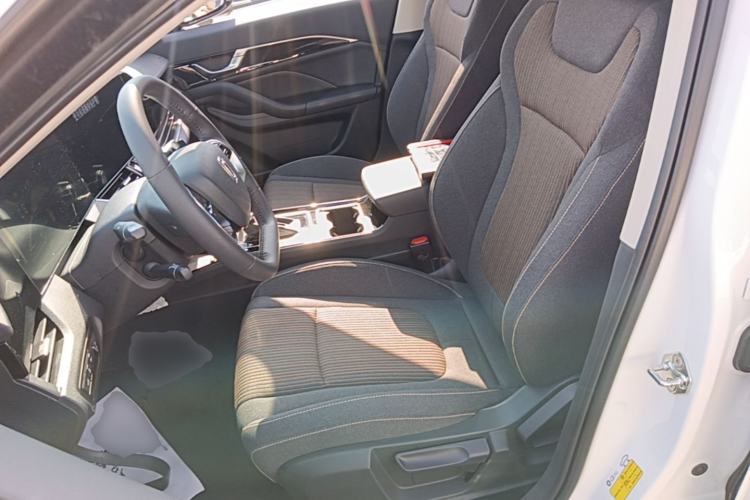 Used Bestune B70 2025 Dragon Edition 1.5T Quality Enjoyment Model Left Front Seat