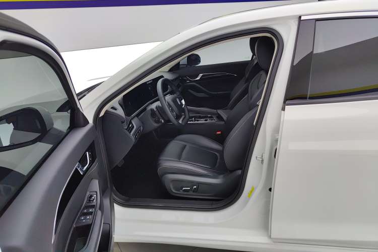 Used Bestune B70 2025 Dragon Edition 1.5T Enjoyment Model Left Front Seat