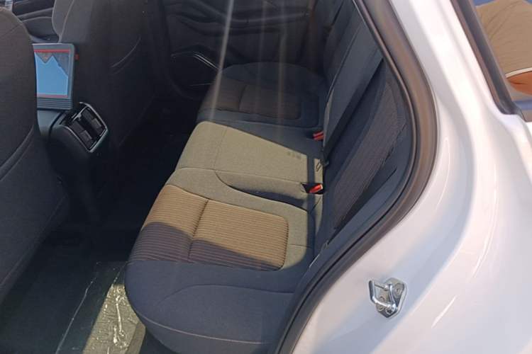 Used Bestune B70 2025 Dragon Edition 1.5T Quality Enjoyment Model Left Rear Seat
