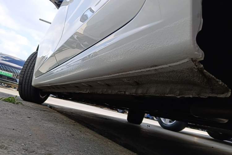 Used Bestune B70 2025 Dragon Edition 1.5T Quality Enjoyment Model Left Side Sill