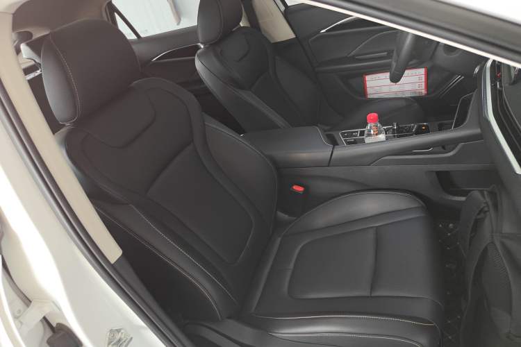 Used Bestune B70 2025 Dragon Edition 1.5T Enjoyment Model Right Front Seat