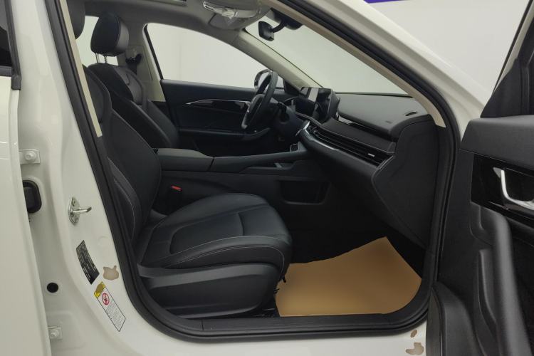 Used Bestune B70 2025 Dragon Edition 1.5T Enjoyment Model Right Front Seat