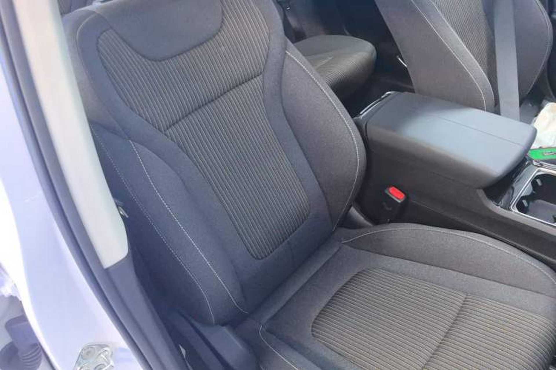 Used Bestune B70 2025 Dragon Edition 1.5T Quality Enjoyment Model Right Front Seat