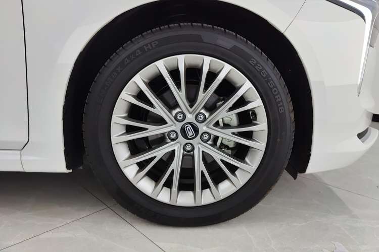 Used Bestune B70 2025 Dragon Edition 1.5T Enjoyment Model Right Rear Wheel Hub