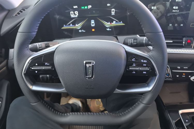 Used Bestune B70 2025 Dragon Edition 1.5T Quality Enjoyment Model Steering Wheel