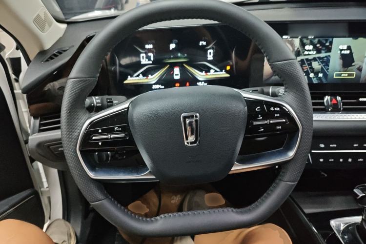Used Bestune B70 2025 Dragon Edition 1.5T Quality Enjoyment Model Steering Wheel