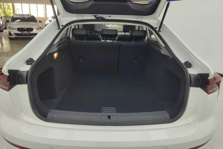 Used Bestune B70 2025 Dragon Edition 1.5T Enjoyment Model Trunk