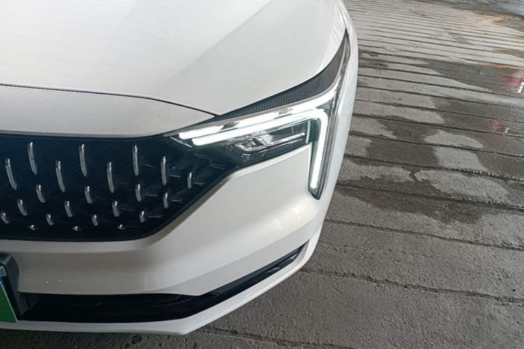 Used Bestune B70 2026 Longyao Edition 1.5T Quality Enjoyment Customized Left Front Headlight