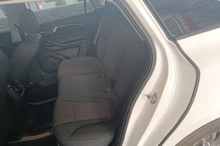 Used Bestune B70 2026 Longyao Edition 1.5T Quality Enjoyment Customized Left Rear Seat