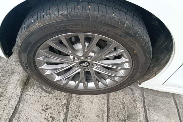 Used Bestune B70 2026 Longyao Edition 1.5T Quality Enjoyment Customized Right Rear Wheel Hub