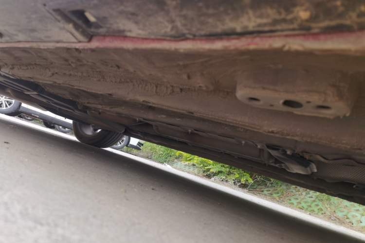 Used Bestune B70S 2022 2.0T War God King Chassis Front Right