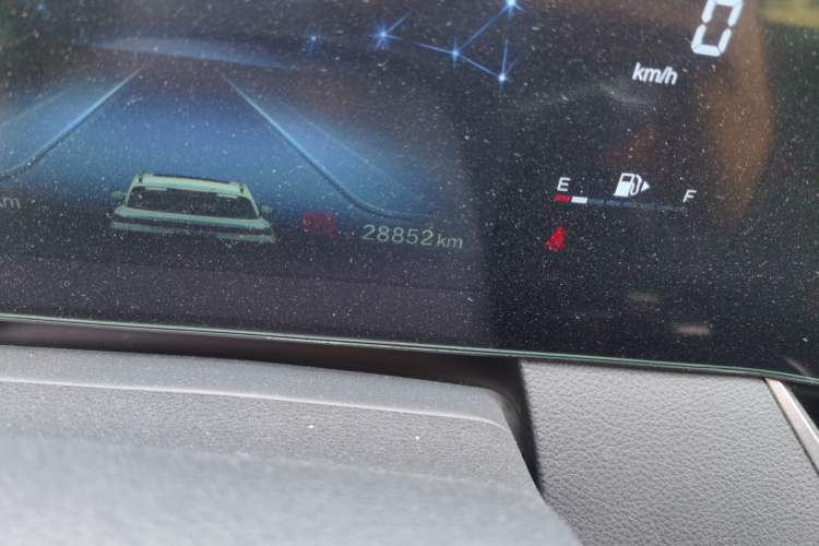 Used Bestune B70S 2022 2.0T War God King Odometer Close Up