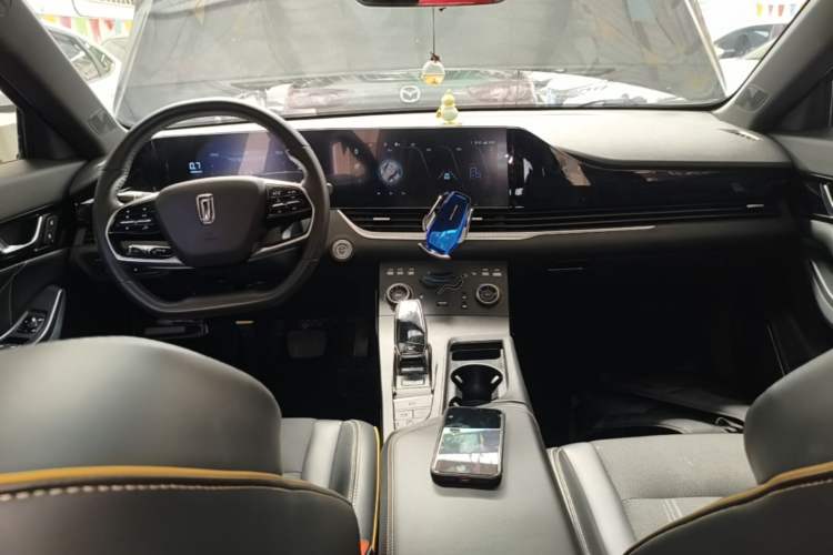 Used Bestune B70S 2022 1.5T Smart Trend Leader Center Console
