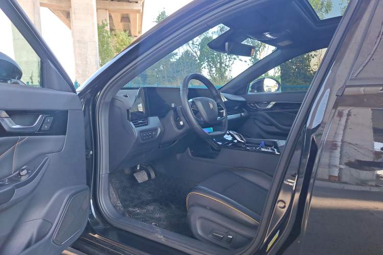 Used Bestune B70S 2022 1.5T Smart Trend Leader Interior 1