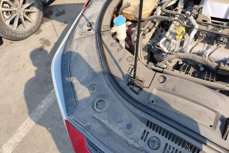Used Bestune B70S 2022 2.0T War God King Engine Bay Right