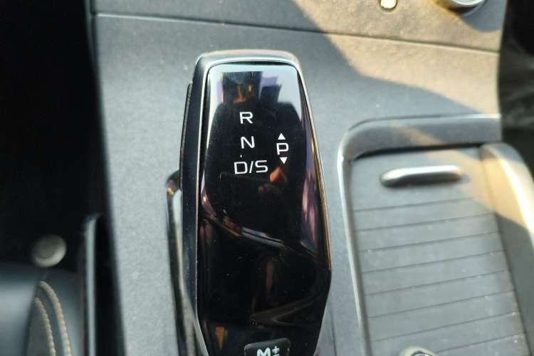 Used Bestune B70S 2022 2.0T War God King Gear Lever