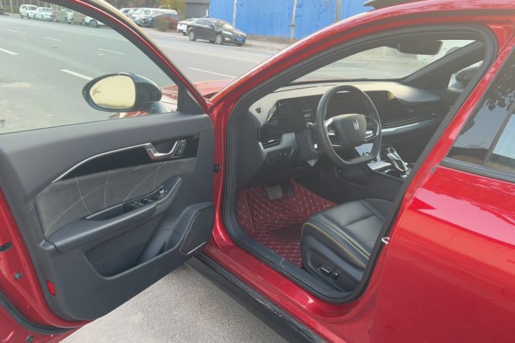 Used Bestune B70S 2022 2.0T War God King Interior 2